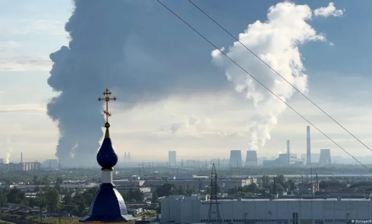 Ukraina lëshon një nga sulmet e saj më të mëdha të luftës, 600 dronë mbi kryeqytetin rus