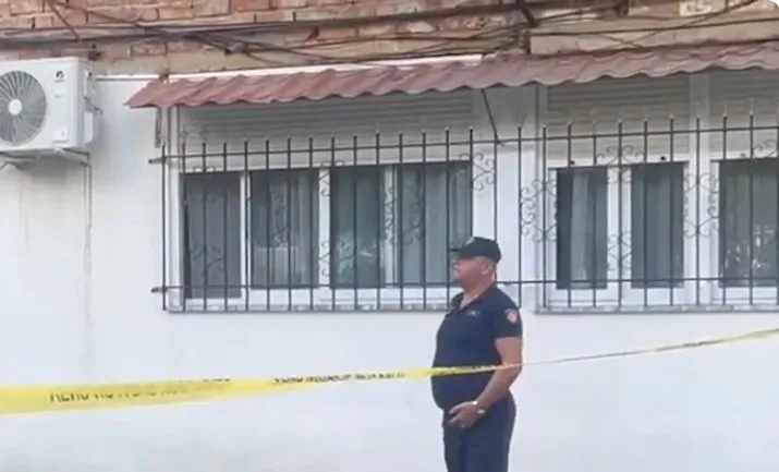 Ushtaraku dhe autori u konfliktuan para vrasjes, viktimës iu gjet në dorë edhe një thikë! Dyshohet se sherri vijonte prej ditësh