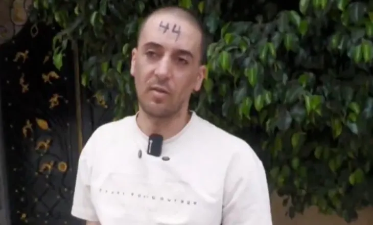 Ushtarët izraelitë shënjojnë me numra palestinezët në Bregun Perëndimor