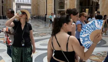 Vala e të nxehtit përfshin Italinë, alarmi i kuq në dhjetëra qytete