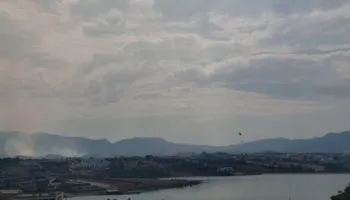 Vatrat e zjarrit që ‘pushtuan’ Priskën/ Shiu vjen në ndihmë, situata drejt normalizimit