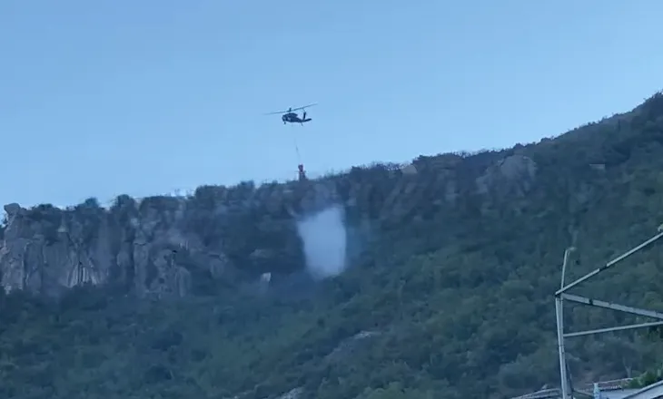 Vazhdon beteja me flakët në Krujë/ Dy helikopterë të ushtrisë ndërhyjnë nga ajri