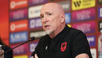 Vendi në formacion fitohet në fushë, jo me emër/ Maran ‘shuan’ Brojën dhe ‘ndez’ kombëtaren