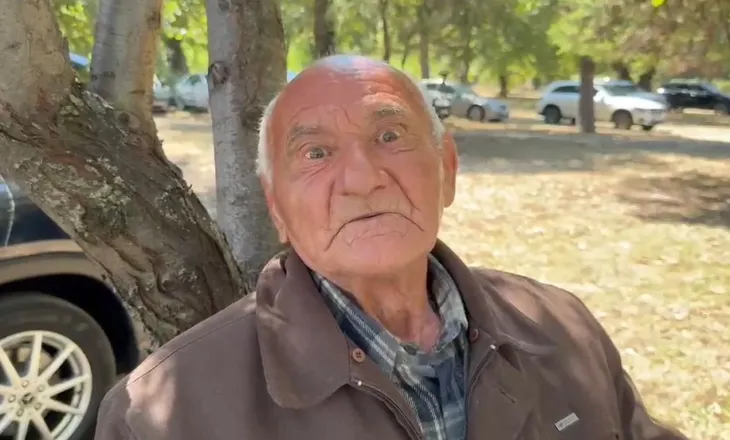 VIDEO/ 5 orë në pritje jashtë rezidencës në Pogradec, i moshuari: Dua ta përqafoj njëherë Ramën!