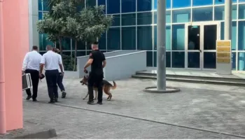 VIDEO/ “Bomba do shpërthejë pas 2 orësh”, alarm në disa institucione, zbardhet përmbajtja e emailit kërcënues