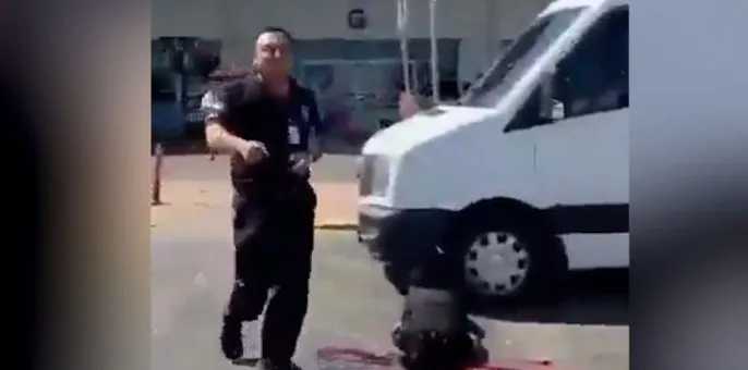 VIDEO/ E rëndë në Turqi, oficeri i policisë në pension ekzekuton me gjakftohtësi partneren e tij në aeroportin e Antalyas! Pamjet tronditëse