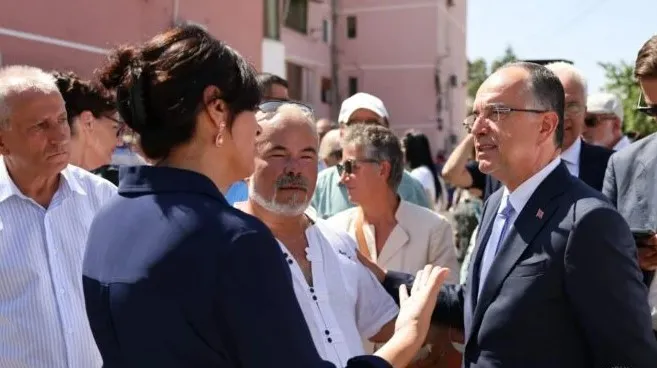 VIDEO/ Gentiana Sula: Tranzicioni u soll me hipokrizi ndaj të përndjekurve! Fëmijëve të internimit u detyrohemi njohje ligjore!