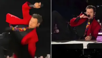 VIDEO/ Harry Styles rrëzohet në skenë, reagimi i këngëtarit bëhet viral