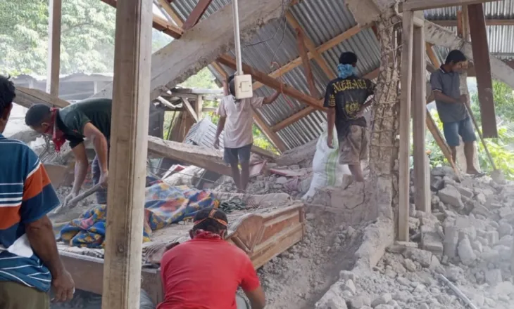 VIDEO/ Imazhet e katastrofës nga tërmeti në Indonezi, numri i të vdekurve shkon në 38-të, po kërkohen të mbijetuar në rrënoja!