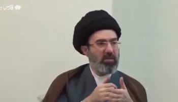 VIDEO/ Mediat iraniane publikojnë pamje të pashfaqura më parë të Mojtaba Khameneit, pas muajsh të tërë ‘zhdukjeje’!