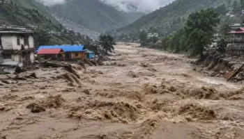 VIDEO/ Përmbytje katastrofike në Nepal, dhjetëra të vdekur dhe qindra të zhdukur