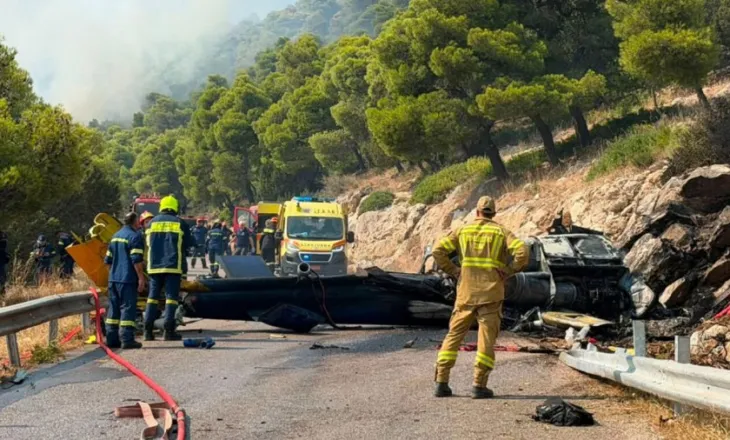 VIDEO/ Përplasen dy helikopterë gjatë shuarjes së zjarreve në Greqi