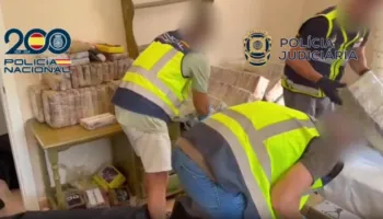 VIDEO/ Sekuestrim rekord në Spanjë dhe Portugali, kapen mbi 3,3 tonë kokainë, 3 të arrestuar! U gjenden armë dhe pajisje gjurmuese