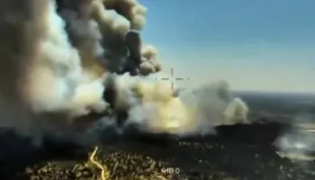 VIDEO/ Zjarret po ‘përpijnë’ me shpejtësi pyjet pranë Madridit, mijëra njerëz në panik dhe në gatishmëri!