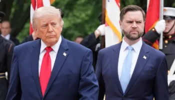 Videoja e bombardimit të ishullit Kharg/ JD Vance: Trump po i ‘dërgon mesazh’ Iranit!