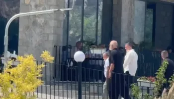 VIDEOLAJM / Rama mbërrin në Kuç të Vlorës, mbledh kryebashkiakët për reformën territoriale