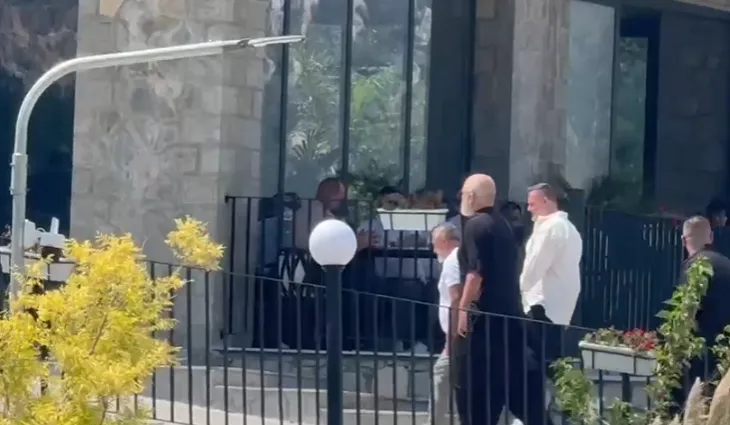 VIDEOLAJM / Rama mbërrin në Kuç të Vlorës, mbledh kryebashkiakët për reformën territoriale