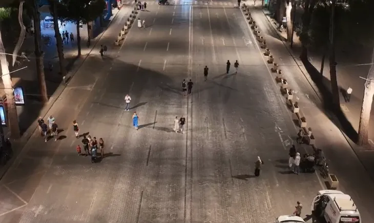 VIDEOLAJM/ Ulet pjesëmarrja në ditën e 66-të të protestës para Kryeministrisë, pamjet me dron
