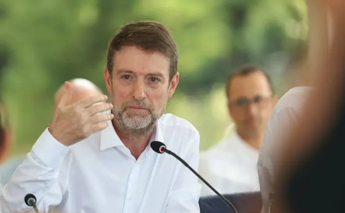 “Vijojmë me reformat”- Ministri Ferit Hoxha rendit 4 prioritetet nga takimi i Pogradecit: Shqipëria europiane kërkon diplomaci europiane!