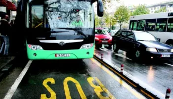 “Vonesa e pagesave po rëndon financat e kompanive”/ Operatorët e transportit urban: Do reduktojmë flotën urbane!