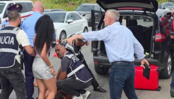 Vrasja e turistit portugez, 13 persona dalin sot para Gjykatës së Sarandës! Policia blindon tre qytete…