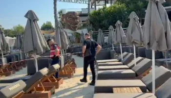 Vrasja në Ksamil/ 38 të shoqëruar, ndalohet edhe polici që dyshohet se ndihmoi autorin