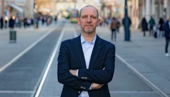 Vuçiçi është më i rëndësishëm se Kosova/ Biber shpjegon afrimin Kiev-Beograd