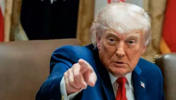 Wall Street Journal jep alarmin: Trump ka dhënë dritën jeshile për sulm ndaj Iranit, çfarë pritet të ndodhë këtë fundjavë?
