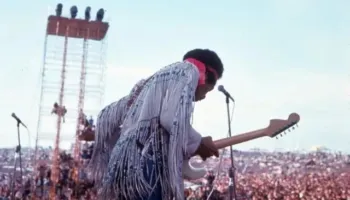 Woodstock, festivali që tejkaloi muzikën dhe u bë simbol i një epoke