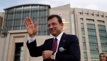 X thotë se gjykata turke urdhëroi bllokimin e llogarisë së kandidaturës së Imamoglu