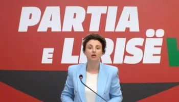 Xhixho denoncon mungesën e ujit në Kombinat: Vjen vetëm 20 minuta në ditë, qytetarëve u është nxirë jeta!