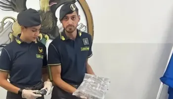 Zbulohen emrat e dy shqiptarëve të arrestuar në Itali, fshehën drogën nën sediljen e BMW-së dhe u përpoqën të arratiseshin