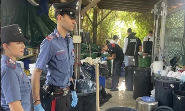 Zbulohet një rafineri kokaine e fshehur mes bimësisë në Itali, mes të arrestuarve edhe një shqiptar