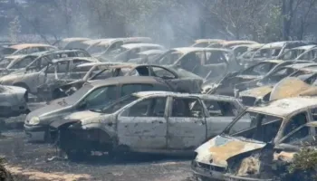 Zjarr i madh në Selenicë, shkrumbohen disa automjete