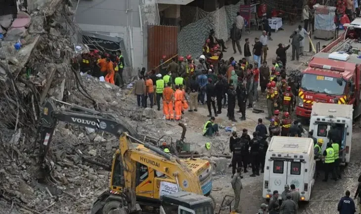 Zjarr në një spital në Pakistan, vdesin 14 fëmijë të porsalindur, një shpëton