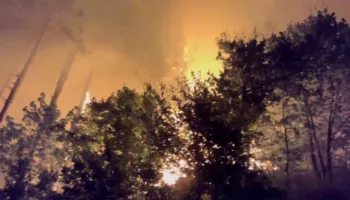 Zjarr në Pocest të Dibrës, shmanget rreziku ndaj banesave