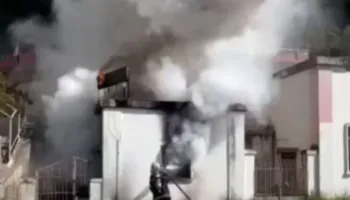 Zjarr në zonën e Ujit të Ftohtë, përfshihet nga flakët një kabinë e ujësjellësit