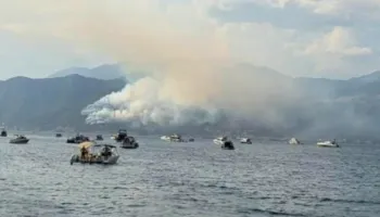 Zjarret alarmojnë Greqinë, evakuohen turistë dhe banorë në Halkidiki