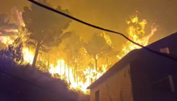 Zjarret në Shqipëri/ 14 vatra mbeten ende aktive, zonat më problematike