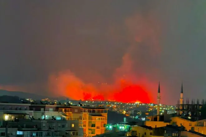 Zjarret në Shqipëri, Ministria e Mbrojtjes bën bilancin: 7 vatra ende aktive në territorin e vendit!