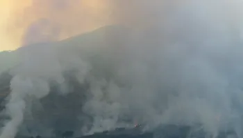 Zjarri në Dukat ende aktiv, angazhohen në zonë dy avionë dhe 40 trupa të ushtrisë