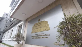Zjarri në hotelin në Vlorë, MSH për të lënduarit: Një paciente me djegie të rënda, të tjerët në gjendje stabël