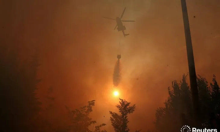Zjarri në Krujë drejt shuarjes, dy helikopterë ndërhyjnë nga ajri