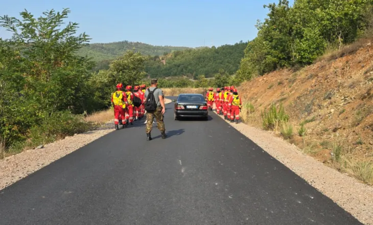 Zjarri në Mirditë, dhjetëra forca vijojnë betejën me flakët në Perlat dhe Trojez