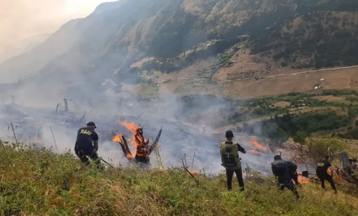 Zjarri në Parkun Kombëtar të Lurës/ Situata e rrezikshme, flakët pranë banesave