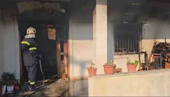 Zjarri shkrumbon banesën në zonën e ish-Kënetës, ja dyshimet e para