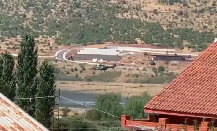 Zjarri vijon të djegë pyjet, situatë kritike në Bulqizë, nis dhe ndërhyrja nga ajri me helikopter!