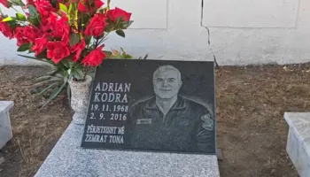10 vite nga rënia e ”Dëshmorit të Atdheut” Adrian Kodra, nderohet oficeri i FNSH-së