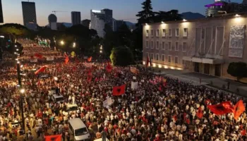 100 ditë rezistencë! Paralajmërohet protestë masive: Do kalojmë në mosbindje civile, të rrethojmë Kryeministrinë