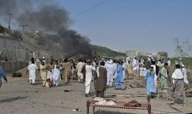 11 të vrarë në Pakistan nga një sulm kamikaz në pikën e kontrollit (VIDEO) –